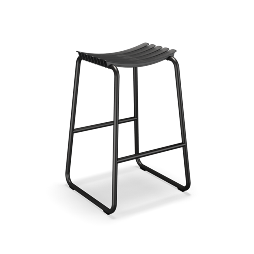BAR STOOL // Black