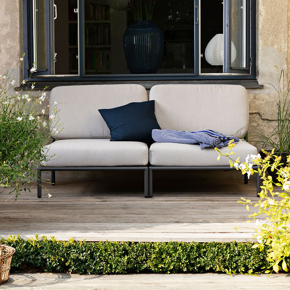 LEVEL-Lounge-chairs_GRAUMEL-CHALK_J4A5864_F_low-res